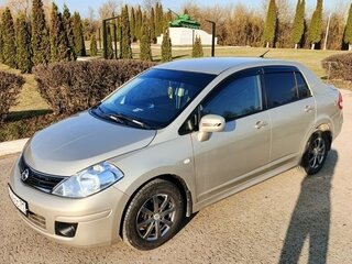 2011 Nissan Tiida I Рестайлинг, коричневый, 685000 рублей, вид 1