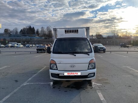 2013 Hyundai Porter II, белый, 980000 рублей, вид 2