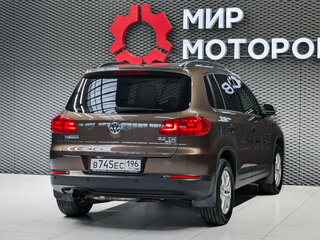 2015 Volkswagen Tiguan I Рестайлинг, коричневый, 1760000 рублей, вид 4