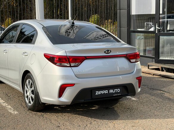 2018 Kia Rio IV, серебристый, 1209000 рублей - вид 6