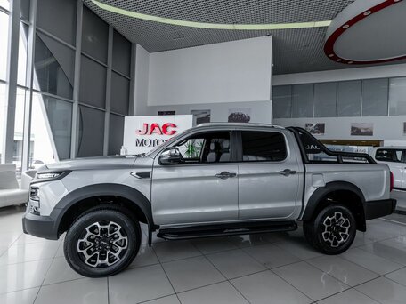 JAC T9