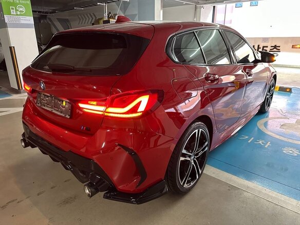 2020 BMW 1 серии 118d III (F40), пурпурный, 1699100 рублей - вид 2