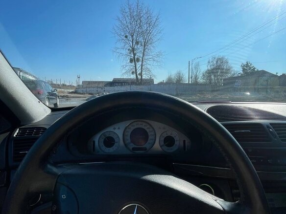 2002 Mercedes-Benz E-Класс 240 III (W211, S211), чёрный, 650000 рублей - вид 5