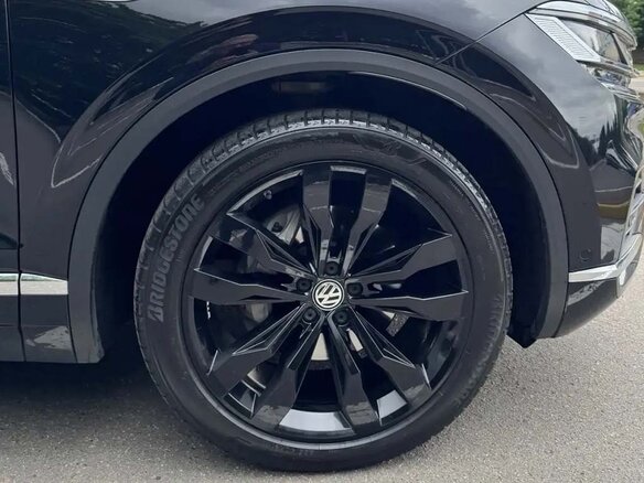 2020 Volkswagen Touareg III, чёрный, 6100000 рублей - вид 8