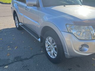 2011 Mitsubishi Pajero IV Рестайлинг 1, серебристый, 2000000 рублей, вид 1