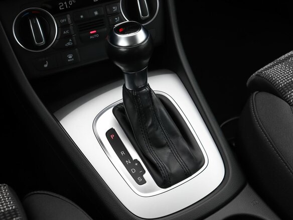 2016 Audi Q3 I (8U) Рестайлинг, белый - вид 17