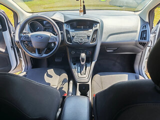 2017 Ford Focus III Рестайлинг, белый, 850000 рублей, вид 5