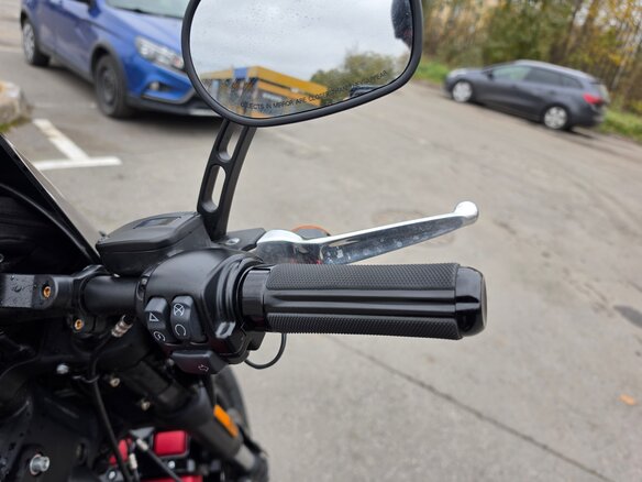 2019 Harley-Davidson Fat Bob, красный, 2500000 рублей - вид 8