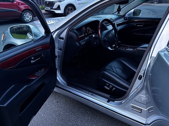 2007 Lexus LS Long 460 L IV, серебристый, 900000 рублей - вид 15