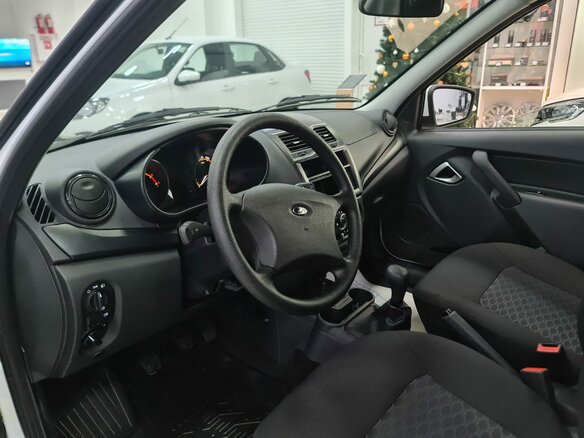 2026 Lada (ВАЗ) Granta I Рестайлинг, белый - вид 9