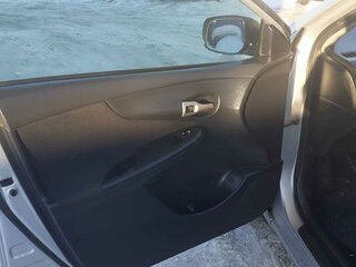 2010 Toyota Corolla X (E140, E150) Рестайлинг, серебристый, 980000 рублей, вид 5