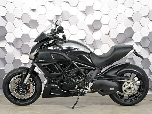 2012 Ducati Diavel, чёрный, 829000 рублей - вид 3