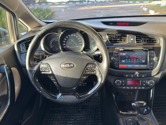 2014 Kia Ceed II, коричневый, 1750000 рублей - вид 9