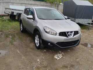 2010 Nissan Qashqai I Рестайлинг, серебристый, 850000 рублей, вид 1