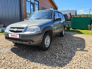 2012 Chevrolet Niva I Рестайлинг, серый, 370000 рублей, вид 1