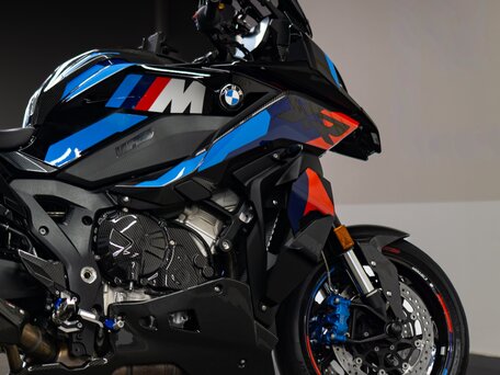 2025 BMW S 1000 XR, чёрный, 3400000 рублей, вид 2
