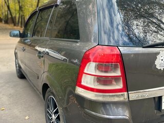 2010 Opel Zafira B Рестайлинг, серый, 530000 рублей, вид 3