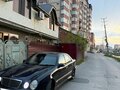 1999 Mercedes-Benz E-Класс 430 II (W210, S210) Рестайлинг, синий, 1080000 рублей - вид 1