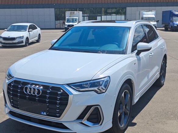 2023 Audi Q3 35 TFSI II (F3), белый, 2850000 рублей - вид 2