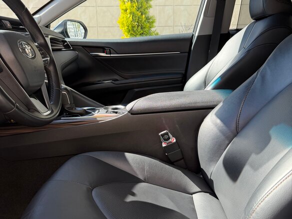 2019 Toyota Camry VIII (XV70), чёрный - вид 18