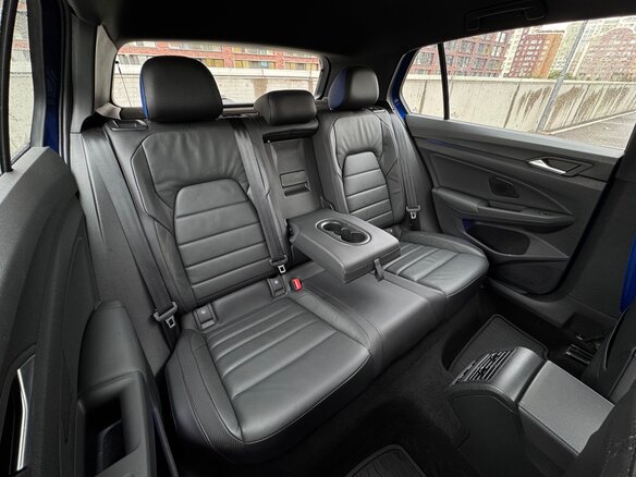 2021 Volkswagen Golf R VIII, синий, 3800000 рублей - вид 34