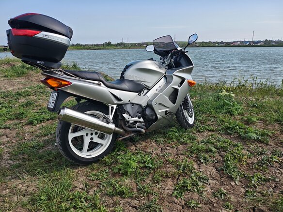 2001 Honda VFR 800, серебристый, 420000 рублей - вид 5