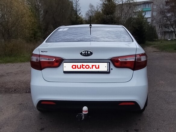 2013 Kia Rio III, белый, 730000 рублей - вид 5