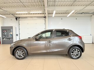 2017 Mazda Demio IV (DJ), коричневый, 1099999 рублей, вид 3