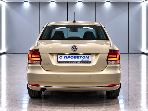 2019 Volkswagen Polo V Рестайлинг, бежевый, 1300000 рублей - вид 2