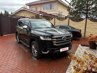 2023 Toyota Land Cruiser 300 Series, чёрный, 13000000 рублей, вид 3