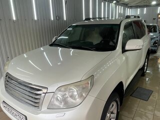 2010 Toyota Land Cruiser Prado 150 Series, белый, 2050000 рублей, вид 1