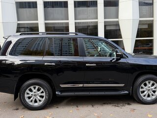 2016 Toyota Land Cruiser 200 Series Рестайлинг 2, чёрный, 7530000 рублей, вид 4