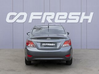 2013 Hyundai Solaris I, серый, 859000 рублей, вид 4