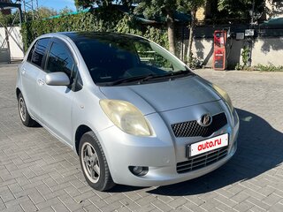 2005 Toyota Vitz II (XP90), серебристый, 450000 рублей, вид 2