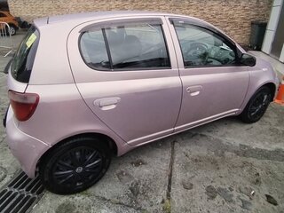 2001 Toyota Vitz I (P10), розовый, 400000 рублей, вид 2