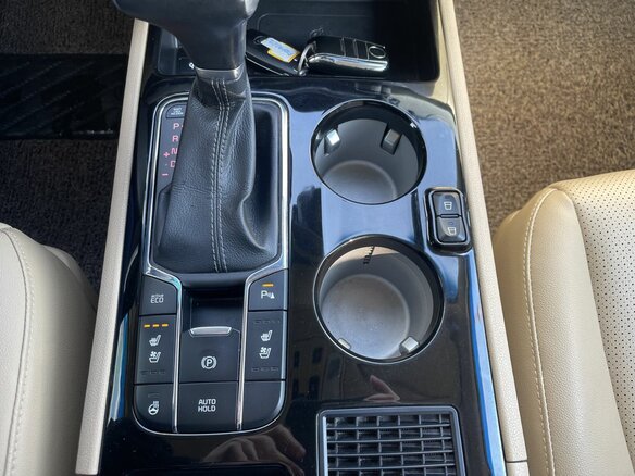2019 Kia Carnival III, чёрный, 3100000 рублей - вид 15