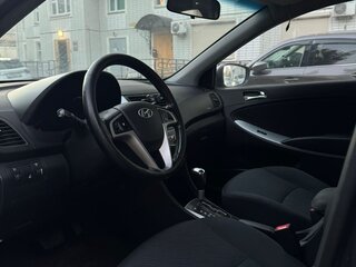 2013 Hyundai Solaris I, серый, 750000 рублей, вид 5