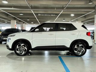 2023 Hyundai Venue I, белый, 1890000 рублей, вид 2