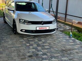 2011 Volkswagen Jetta VI, белый, 950000 рублей, вид 3