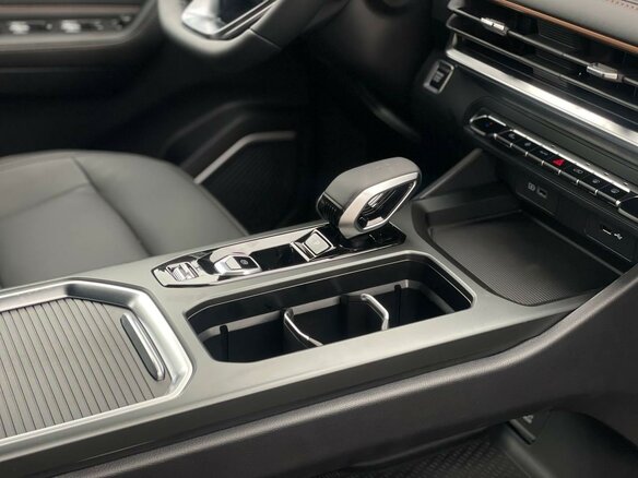 2026 Geely Okavango I Рестайлинг, белый, 4010990 рублей - вид 19