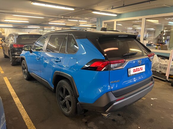 2019 Toyota RAV4 V (XA50), синий, 3450000 рублей - вид 5