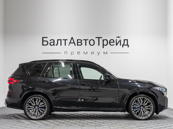 2025 BMW X5 40i IV (G05/G18) Рестайлинг, чёрный, 15350000 рублей - вид 5