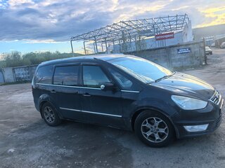 2013 Ford Galaxy II Рестайлинг, чёрный, 780000 рублей, вид 3