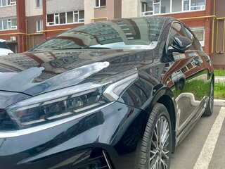 2022 Kia Cerato IV Рестайлинг, чёрный, 2700000 рублей, вид 1