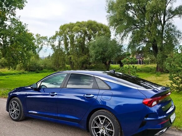 2020 Kia K5 III, синий - вид 1