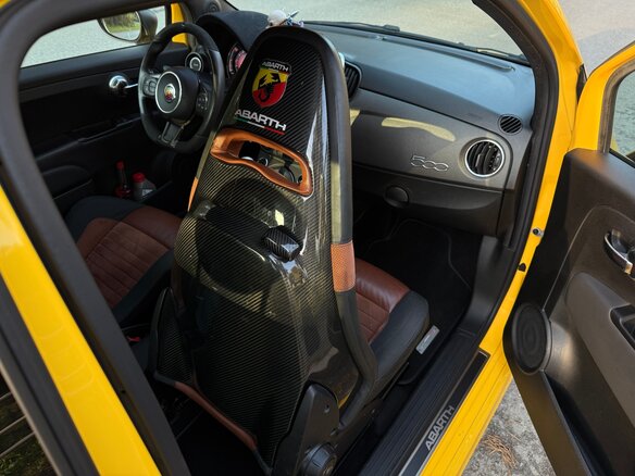 2019 Abarth 595 I Рестайлинг, жёлтый, 2199000 рублей - вид 17