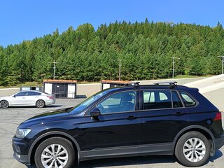 2020 Volkswagen Tiguan II, чёрный, 2700000 рублей, вид 3