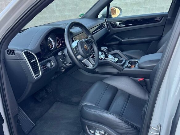 2020 Porsche Cayenne E-Hybrid III, серебристый - вид 11