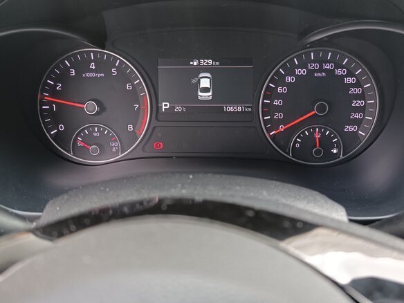 2019 Kia Optima IV Рестайлинг, белый, 1900000 рублей - вид 3