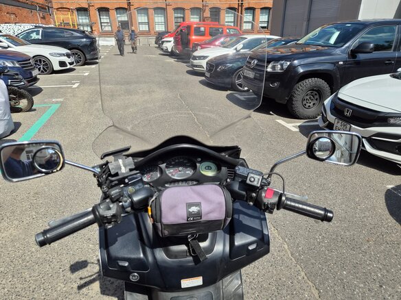 2005 Honda Silver Wing 400, серебристый, 300000 рублей - вид 7